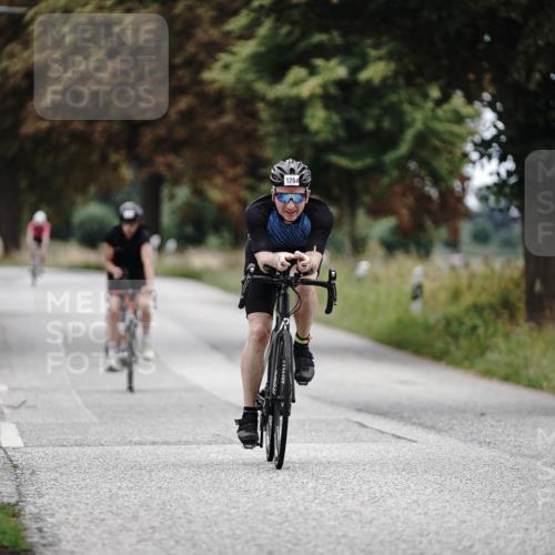 30.08.2026 - Elbe Triathlon Hamburg Michael Burmester http://msf.ph/oto/10075604 30.08.2026 11:06:55 Radfahren 1264, 1298, 1374 meine-sportfotos.de