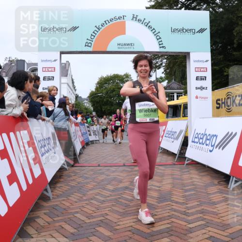 30.08.2026 - Blankeneser Heldenlauf Lena Gebhardt http://msf.ph/oto/10075618 30.08.2026 10:27:27 Ziel 5104, 5314, 5368, 5607, 5648, 5724, 5845 meine-sportfotos.de