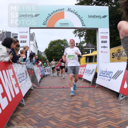 30.08.2026 - Blankeneser Heldenlauf Lena Gebhardt http://msf.ph/oto/10075625 30.08.2026 10:27:28 Ziel 5104, 5314, 5368, 5607, 5648, 5724, 5845, 5896 meine-sportfotos.de
