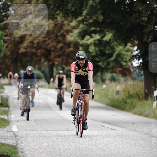 30.08.2026 - Elbe Triathlon Hamburg Michael Burmester http://msf.ph/oto/10075644 30.08.2026 11:07:32 Radfahren 925, 1142, 1242, 1273, 1372, 1397 meine-sportfotos.de