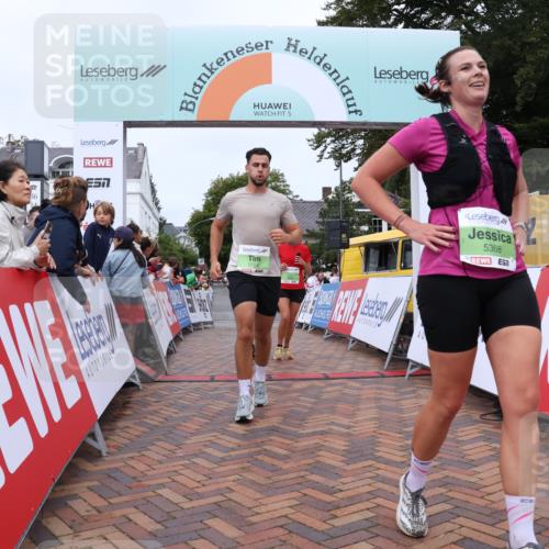 30.08.2026 - Blankeneser Heldenlauf Lena Gebhardt http://msf.ph/oto/10075646 30.08.2026 10:27:31 Ziel 5104, 5368, 5607, 5724, 5763, 5845, 5896 meine-sportfotos.de
