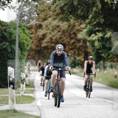 30.08.2026 - Elbe Triathlon Hamburg Michael Burmester http://msf.ph/oto/10075648 30.08.2026 11:07:34 Radfahren 925, 985, 1142, 1242, 1273, 1372, 1397 meine-sportfotos.de