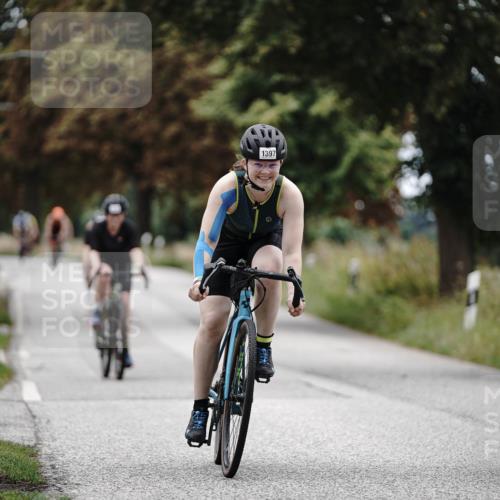30.08.2026 - Elbe Triathlon Hamburg Michael Burmester http://msf.ph/oto/10075653 30.08.2026 11:07:36 Radfahren 925, 985, 1142, 1372, 1397, 1435 meine-sportfotos.de