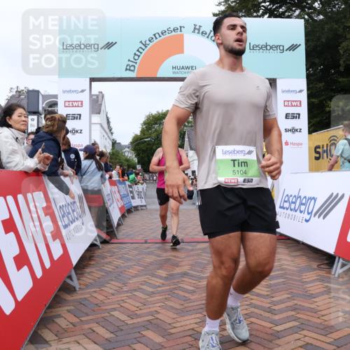 30.08.2026 - Blankeneser Heldenlauf Lena Gebhardt http://msf.ph/oto/10075654 30.08.2026 10:27:32 Ziel 5104, 5368, 5607, 5724, 5763, 5845, 5896 meine-sportfotos.de