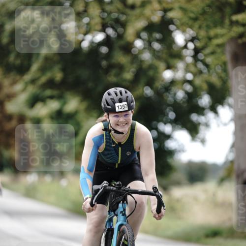 30.08.2026 - Elbe Triathlon Hamburg Michael Burmester http://msf.ph/oto/10075656 30.08.2026 11:07:37 Radfahren 925, 985, 1142, 1372, 1397, 1435, 1578 meine-sportfotos.de