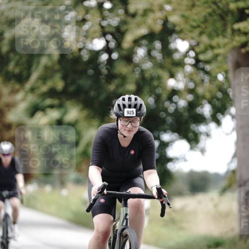 30.08.2026 - Elbe Triathlon Hamburg Michael Burmester http://msf.ph/oto/10075660 30.08.2026 11:07:39 Radfahren 925, 985, 1364, 1372, 1397, 1435, 1578 meine-sportfotos.de
