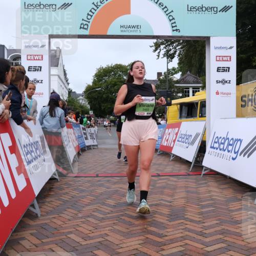 30.08.2026 - Blankeneser Heldenlauf Lena Gebhardt http://msf.ph/oto/10075679 30.08.2026 10:27:40 Ziel 5493, 5555, 5763, 5896 meine-sportfotos.de
