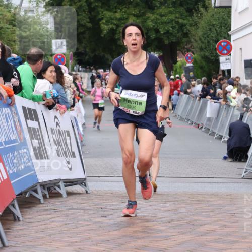 30.08.2026 - Blankeneser Heldenlauf Lena Gebhardt http://msf.ph/oto/10075698 30.08.2026 10:27:49 Ziel 5090, 5304, 5555 meine-sportfotos.de