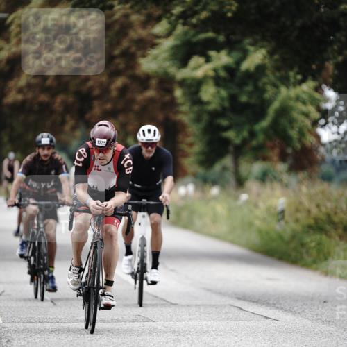30.08.2026 - Elbe Triathlon Hamburg Michael Burmester http://msf.ph/oto/10075704 30.08.2026 11:08:07 Radfahren 1135, 1278, 1335, 1398, 1399, 1410, 1432 meine-sportfotos.de