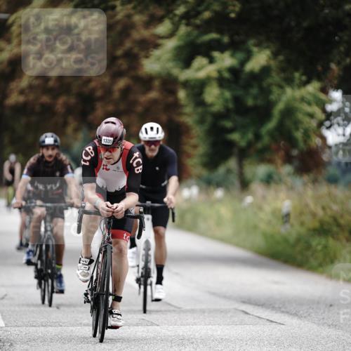 30.08.2026 - Elbe Triathlon Hamburg Michael Burmester http://msf.ph/oto/10075705 30.08.2026 11:08:07 Radfahren 1135, 1278, 1335, 1398, 1399, 1410, 1432 meine-sportfotos.de