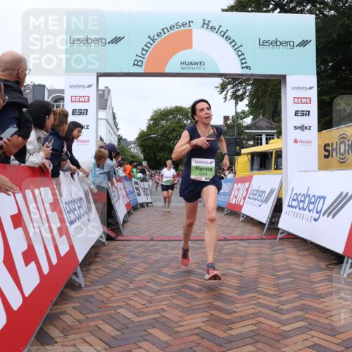 30.08.2026 - Blankeneser Heldenlauf Lena Gebhardt http://msf.ph/oto/10075707 30.08.2026 10:27:51 Ziel 5090, 5304 meine-sportfotos.de
