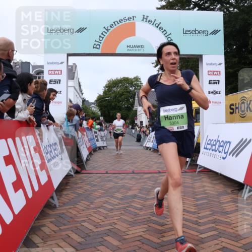 30.08.2026 - Blankeneser Heldenlauf Lena Gebhardt http://msf.ph/oto/10075711 30.08.2026 10:27:51 Ziel 5090, 5304 meine-sportfotos.de