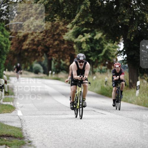 30.08.2026 - Elbe Triathlon Hamburg Michael Burmester http://msf.ph/oto/10075725 30.08.2026 11:08:15 Radfahren 1277, 1310, 1311, 1398, 1410 meine-sportfotos.de