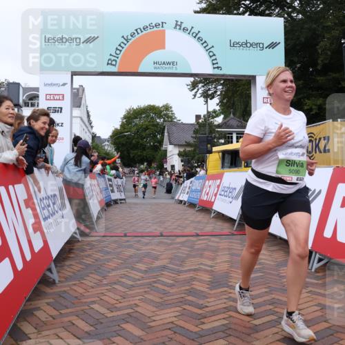 30.08.2026 - Blankeneser Heldenlauf Lena Gebhardt http://msf.ph/oto/10075728 30.08.2026 10:27:54 Ziel 5090, 5304 meine-sportfotos.de