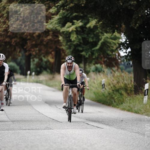 30.08.2026 - Elbe Triathlon Hamburg Michael Burmester http://msf.ph/oto/10075742 30.08.2026 11:08:39 Radfahren 906, 1258, 1516 meine-sportfotos.de