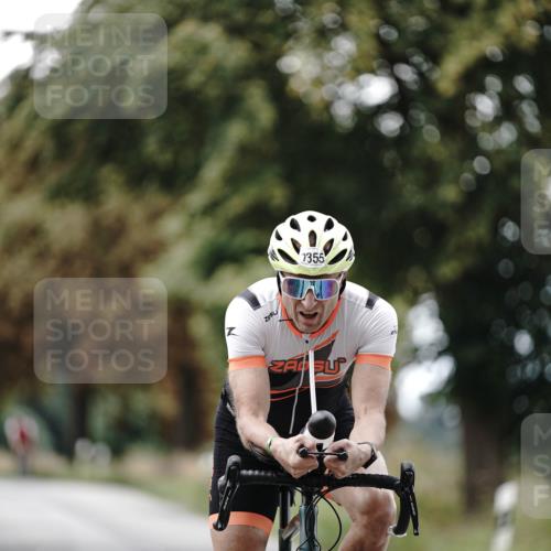 30.08.2026 - Elbe Triathlon Hamburg Michael Burmester http://msf.ph/oto/10075763 30.08.2026 11:08:58 Radfahren 1355 meine-sportfotos.de