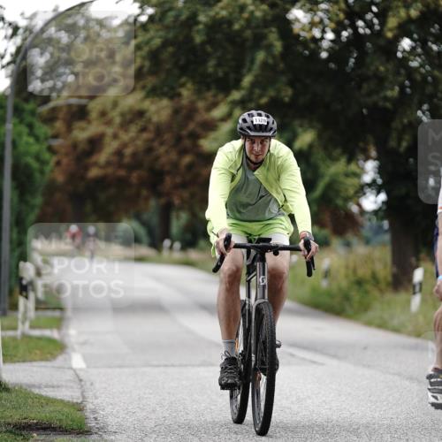 30.08.2026 - Elbe Triathlon Hamburg Michael Burmester http://msf.ph/oto/10075774 30.08.2026 11:09:09 Radfahren 1128, 1253, 1316 meine-sportfotos.de