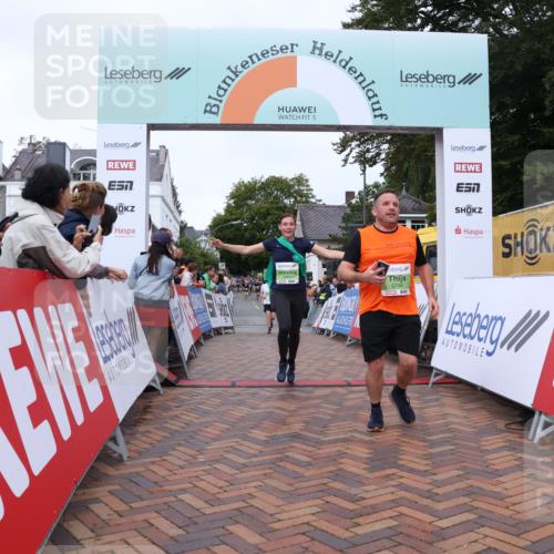 30.08.2026 - Blankeneser Heldenlauf Lena Gebhardt http://msf.ph/oto/10075776 30.08.2026 10:28:08 Ziel 5040, 5225, 5255, 5384, 5509, 5585, 5798, 5856, 5858 meine-sportfotos.de