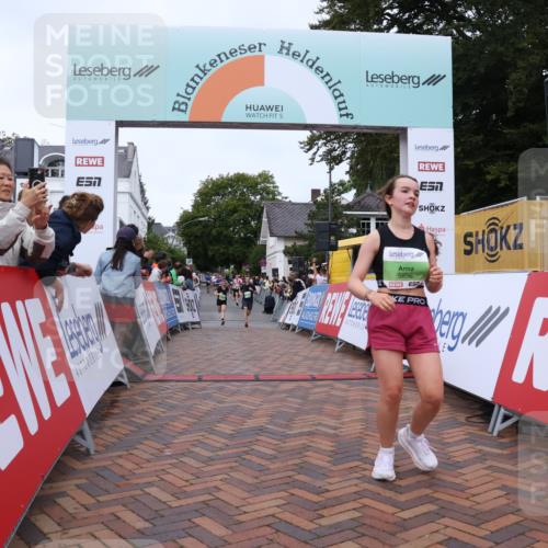 30.08.2026 - Blankeneser Heldenlauf Lena Gebhardt http://msf.ph/oto/10075814 30.08.2026 10:28:13 Ziel 5040, 5225, 5255, 5585, 5727, 5728, 5798, 5856 meine-sportfotos.de