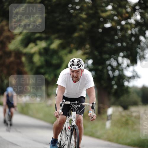 30.08.2026 - Elbe Triathlon Hamburg Michael Burmester http://msf.ph/oto/10075818 30.08.2026 11:09:48 Radfahren 1257, 1265, 1338, 1382, 1507 meine-sportfotos.de