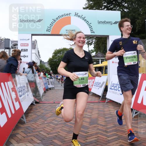 30.08.2026 - Blankeneser Heldenlauf Lena Gebhardt http://msf.ph/oto/10075836 30.08.2026 10:28:18 Ziel 5225, 5255, 5585, 5650, 5727, 5728, 5856 meine-sportfotos.de
