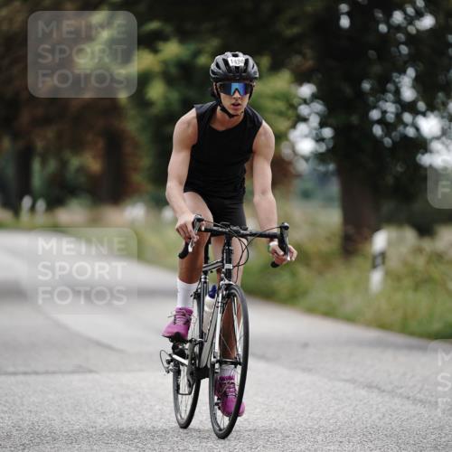 30.08.2026 - Elbe Triathlon Hamburg Michael Burmester http://msf.ph/oto/10075837 30.08.2026 11:10:00 Radfahren 1324, 1345, 1357, 1458 meine-sportfotos.de