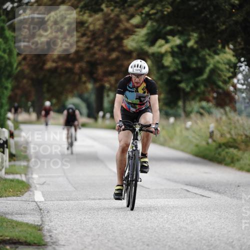 30.08.2026 - Elbe Triathlon Hamburg Michael Burmester http://msf.ph/oto/10075843 30.08.2026 11:10:05 Radfahren 1296, 1324, 1357 meine-sportfotos.de