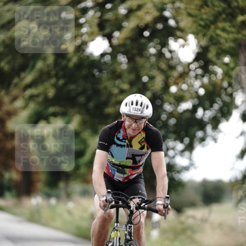 30.08.2026 - Elbe Triathlon Hamburg Michael Burmester http://msf.ph/oto/10075847 30.08.2026 11:10:06 Radfahren 1296, 1324, 1357 meine-sportfotos.de