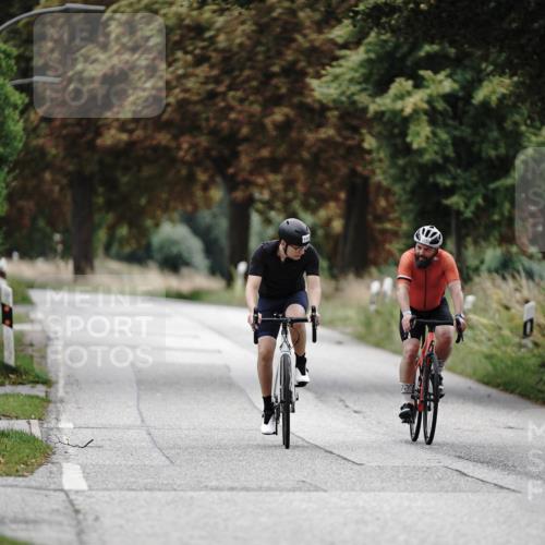 30.08.2026 - Elbe Triathlon Hamburg Michael Burmester http://msf.ph/oto/10075859 30.08.2026 11:10:19 Radfahren 1145, 1239 meine-sportfotos.de