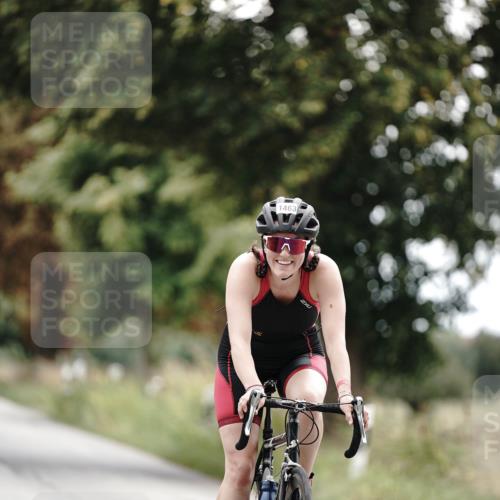 30.08.2026 - Elbe Triathlon Hamburg Michael Burmester http://msf.ph/oto/10075884 30.08.2026 11:10:50 Radfahren 1447, 1463, 1518 meine-sportfotos.de