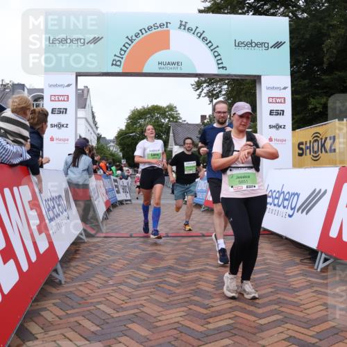 30.08.2026 - Blankeneser Heldenlauf Lena Gebhardt http://msf.ph/oto/10075890 30.08.2026 10:28:26 Ziel 5478, 5537, 5650, 5805, 5806, 5807, 5851, 5855 meine-sportfotos.de
