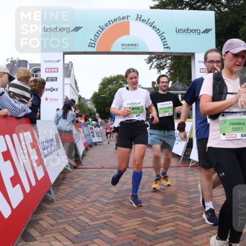 30.08.2026 - Blankeneser Heldenlauf Lena Gebhardt http://msf.ph/oto/10075899 30.08.2026 10:28:27 Ziel 5478, 5537, 5650, 5805, 5806, 5807, 5808, 5851, 5855 meine-sportfotos.de