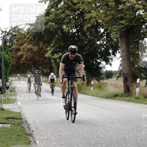 30.08.2026 - Elbe Triathlon Hamburg Michael Burmester http://msf.ph/oto/10075920 30.08.2026 11:11:53 Radfahren 1270, 1274, 1429, 1456, 1563 meine-sportfotos.de