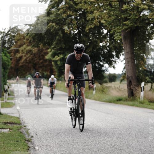 30.08.2026 - Elbe Triathlon Hamburg Michael Burmester http://msf.ph/oto/10075921 30.08.2026 11:11:54 Radfahren 1270, 1274, 1429, 1456, 1563 meine-sportfotos.de