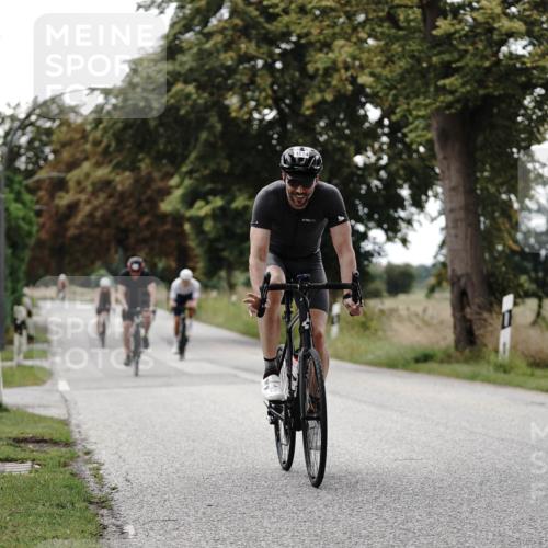 30.08.2026 - Elbe Triathlon Hamburg Michael Burmester http://msf.ph/oto/10075923 30.08.2026 11:11:54 Radfahren 1270, 1274, 1429, 1456, 1563 meine-sportfotos.de