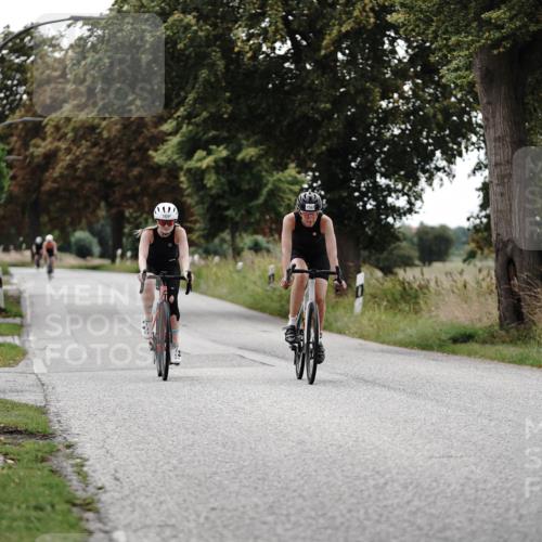 30.08.2026 - Elbe Triathlon Hamburg Michael Burmester http://msf.ph/oto/10075929 30.08.2026 11:11:57 Radfahren 1270, 1429, 1456, 1466, 1563 meine-sportfotos.de