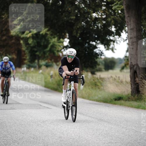 30.08.2026 - Elbe Triathlon Hamburg Michael Burmester http://msf.ph/oto/10075945 30.08.2026 11:12:18 Radfahren 1336, 1536, 1581 meine-sportfotos.de