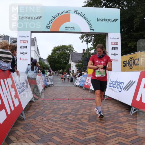30.08.2026 - Blankeneser Heldenlauf Lena Gebhardt http://msf.ph/oto/10075971 30.08.2026 10:28:39 Ziel 5082, 5130, 5385, 5663, 5713, 5783, 5808, 5850 meine-sportfotos.de