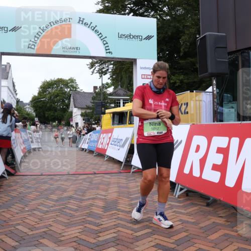 30.08.2026 - Blankeneser Heldenlauf Lena Gebhardt http://msf.ph/oto/10075975 30.08.2026 10:28:40 Ziel 5082, 5130, 5385, 5663, 5713, 5783, 5850 meine-sportfotos.de