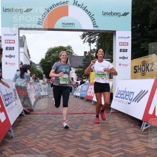 30.08.2026 - Blankeneser Heldenlauf Lena Gebhardt http://msf.ph/oto/10075993 30.08.2026 10:28:46 Ziel 5082, 5083, 5466, 5674 meine-sportfotos.de
