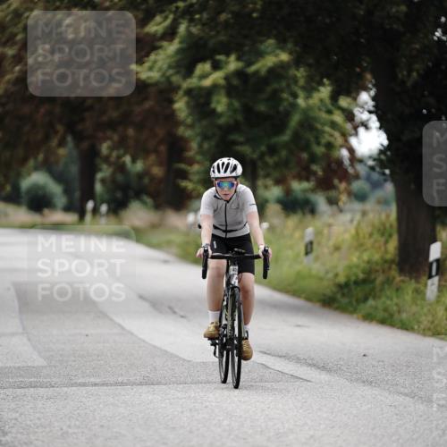 30.08.2026 - Elbe Triathlon Hamburg Michael Burmester http://msf.ph/oto/10076007 30.08.2026 11:13:05 Radfahren 1409, 1588 meine-sportfotos.de