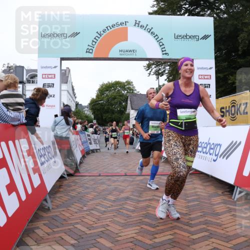 30.08.2026 - Blankeneser Heldenlauf Lena Gebhardt http://msf.ph/oto/10076043 30.08.2026 10:29:01 Ziel 5120, 5600, 5601, 5847 meine-sportfotos.de