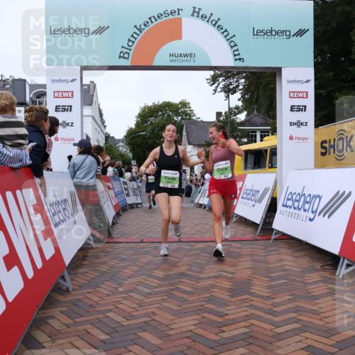 30.08.2026 - Blankeneser Heldenlauf Lena Gebhardt http://msf.ph/oto/10076062 30.08.2026 10:29:03 Ziel 5120, 5276, 5285, 5600, 5601, 5847 meine-sportfotos.de