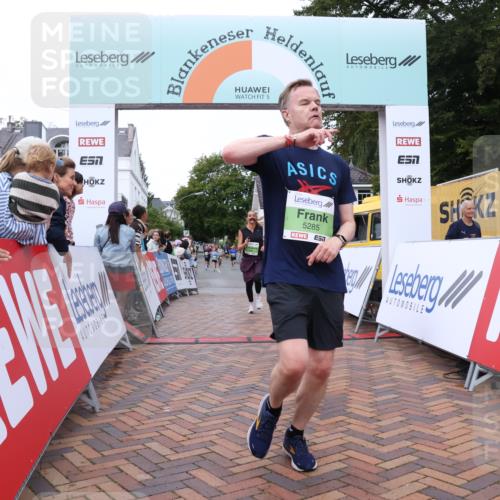 30.08.2026 - Blankeneser Heldenlauf Lena Gebhardt http://msf.ph/oto/10076089 30.08.2026 10:29:07 Ziel 5120, 5276, 5285, 5600, 5601, 5696, 5847 meine-sportfotos.de