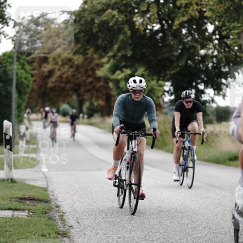 30.08.2026 - Elbe Triathlon Hamburg Michael Burmester http://msf.ph/oto/10076105 30.08.2026 11:14:38 Radfahren 1433, 1497, 1538, 1544, 1560 meine-sportfotos.de