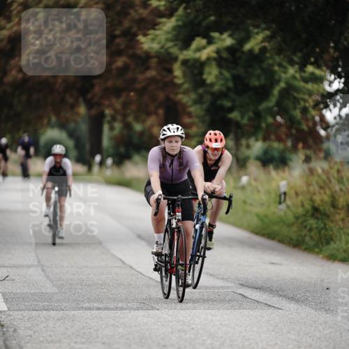 30.08.2026 - Elbe Triathlon Hamburg Michael Burmester http://msf.ph/oto/10076120 30.08.2026 11:14:49 Radfahren 804, 1408, 1449, 1584 meine-sportfotos.de