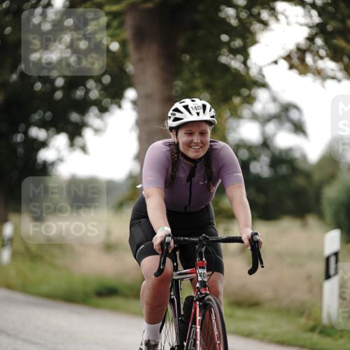 30.08.2026 - Elbe Triathlon Hamburg Michael Burmester http://msf.ph/oto/10076124 30.08.2026 11:14:51 Radfahren 1408, 1449, 1584 meine-sportfotos.de