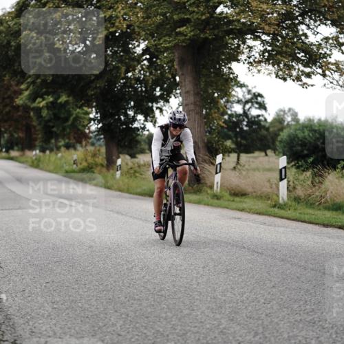 30.08.2026 - Elbe Triathlon Hamburg Michael Burmester http://msf.ph/oto/10076137 30.08.2026 11:15:11 Radfahren 1500 meine-sportfotos.de