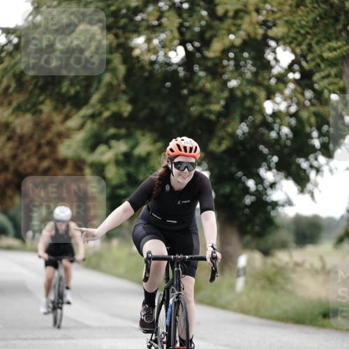 30.08.2026 - Elbe Triathlon Hamburg Michael Burmester http://msf.ph/oto/10076165 30.08.2026 11:15:45 Radfahren 1445, 1471, 1539 meine-sportfotos.de
