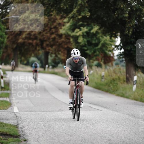 30.08.2026 - Elbe Triathlon Hamburg Michael Burmester http://msf.ph/oto/10076212 30.08.2026 11:16:35 Radfahren 1131, 1363, 1379 meine-sportfotos.de